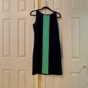 NWT Unworn Sail to Sable Navy Blue Shift Dress with Turquoise Lace Panel. Size 6